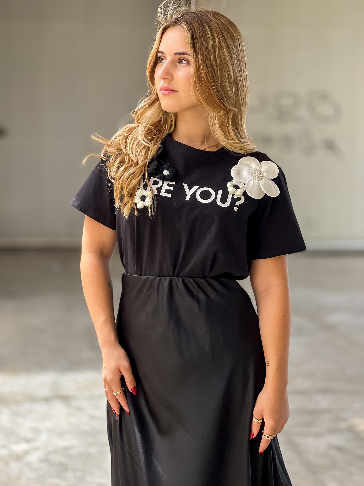 T-shirt com Flores em relevo