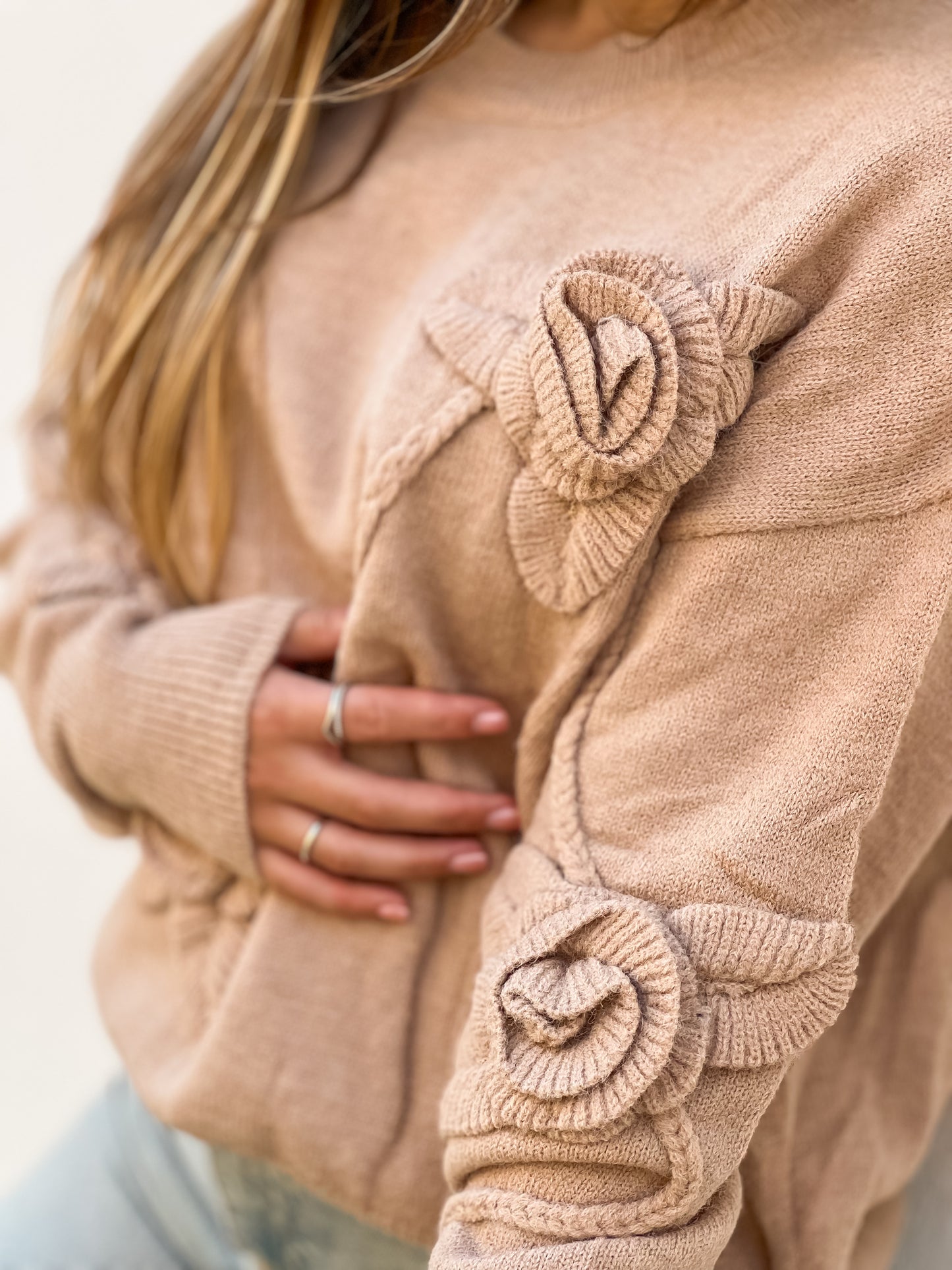 Camisola Malha rosas em relevo bege